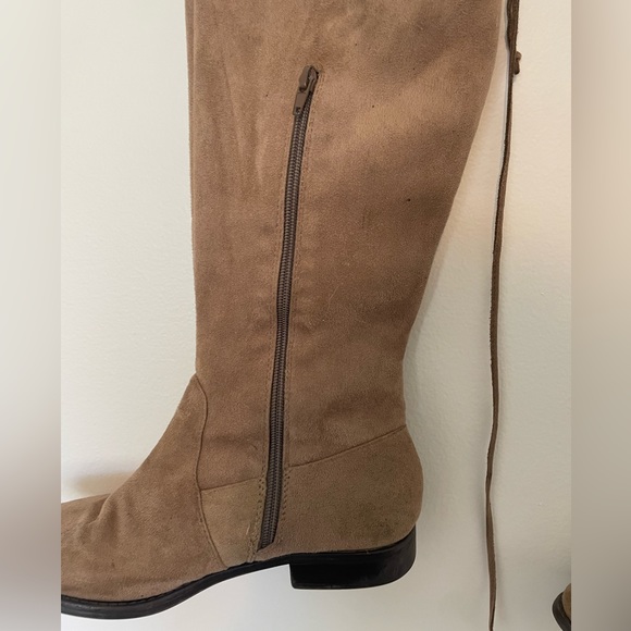 Forever 21 Knee High Boots - Picture 9 of 9